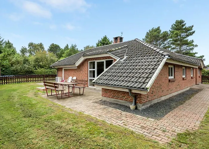 Vakantiehuis Botulf - 3-8km From The Sea By Interhome